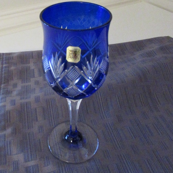 1  Red & 1 Blue Hand cut to clear glass Stemware - Picture 4 of 11